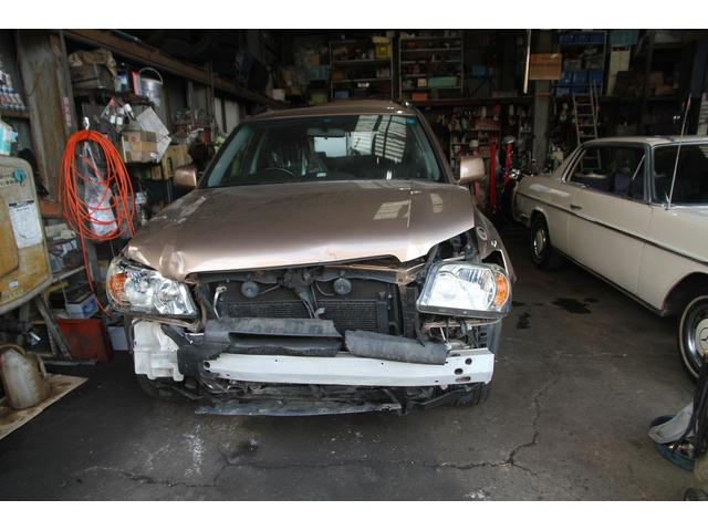 大破した車両でも元通りに修理致します。　リサイクル中古部品も各メーカー取り扱っております。