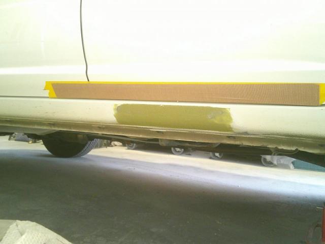 トヨタ　プロボックス　縁石接触　サイドシル（車体した）キズ・へこみ直し　郡山市