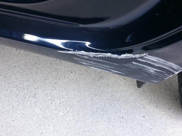 マツダ　ＭＡＺＤＡ２　リヤドアとその横（クォーター）　キズ・へこみ直し　郡山市板金塗装