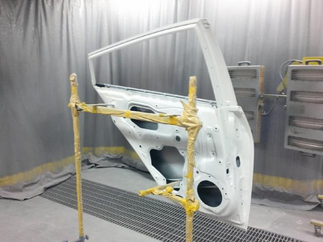 トヨタ　プリウス　保険修理　リヤドア交換他キズ・へこみ直し　郡山市