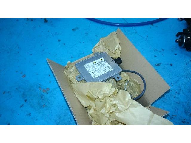 三菱 デリカ HIDバラスト持ち込み交換🔧|グーネットピット 三菱 デリカ HIDバラスト持ち込み交換🔧|グーネットピット