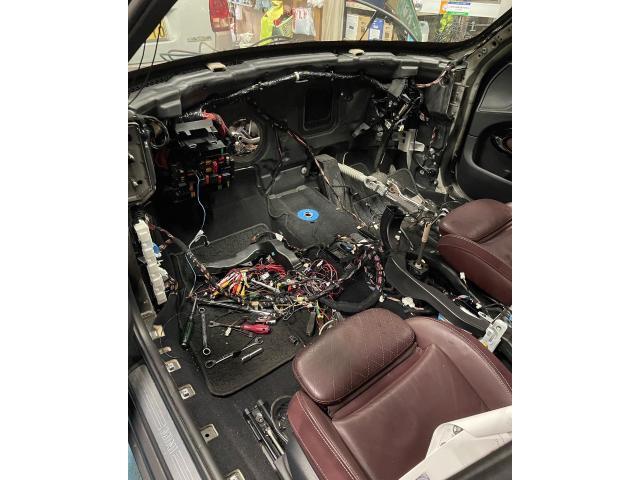 BMW ミニクーパークラブマン エアコン修理 【BMW ミニクーパーのエアコン修理はハルカーステーションにお任せ！】