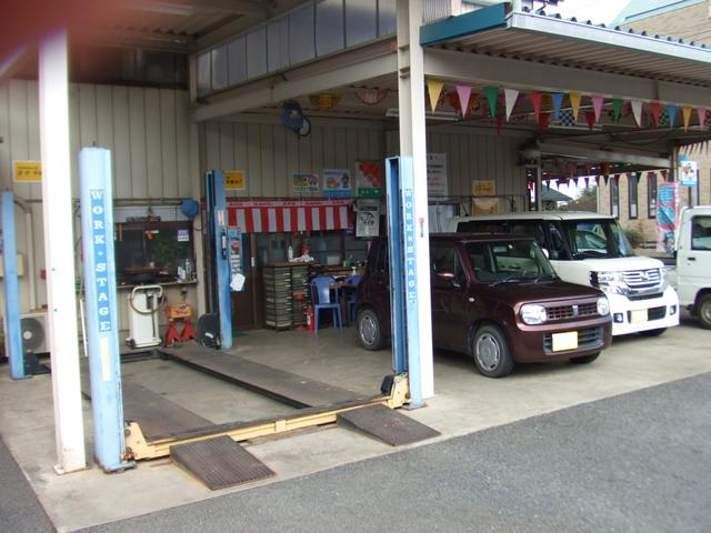プレ－トリフト完備！エンジンオイル取替すぐ出来ます！！