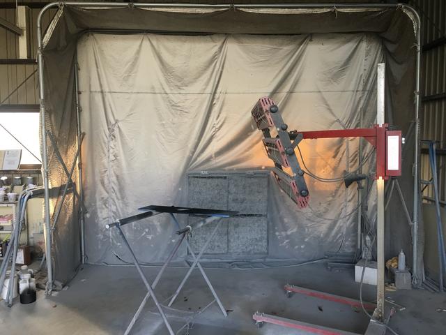 板金塗装もＯＫです。バンパーのキズ凹み修理致します。