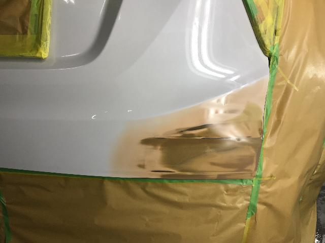 ヴェゼル RU1 バックドア ドア ヘコミ バンパー キズ 修理 鈑金 塗装 多度津 香川
