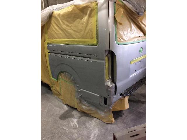 ハイエース DX TRH200V リアクォーターパネル ヘコミ バックパネル ヘコミ 修理 鈑金 塗装 丸亀 香川