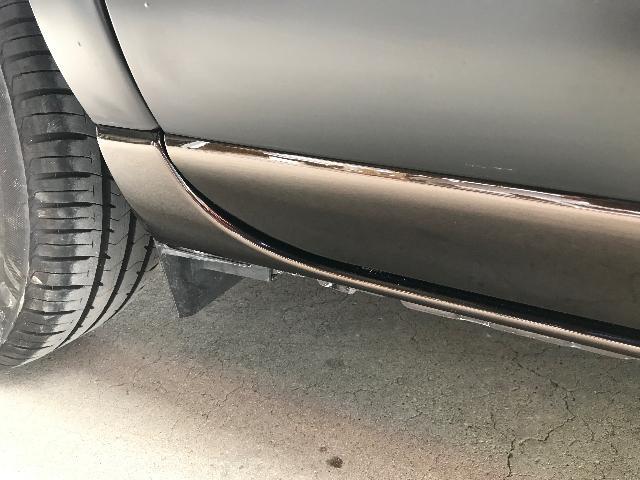 トヨタ　シエンタ　NSP170G スライドドア　ロッカーパネル　サイド　ステップ　ヘコミ　キズ  修理　鈑金　塗装　善通寺　丸亀　香川