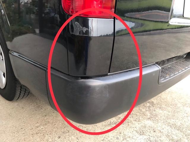 トヨタ　ハイエース　バン　TRH200V バンパー　素地　キズ  ヘコミ　変形　修理　交換　丸亀　高松　香川