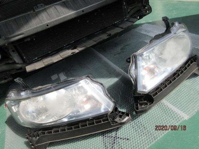 ホンダ　フリードハイブリット　ヘッドライト暗い　ヘッドライト塗装　コーティング　LEDバルブ　福島市　板金塗装
