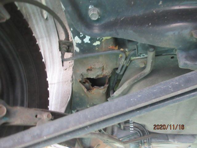 スバル　プレオ　フレーム錆　穴　福島市　自動車　修理　板金　塗装
溶接修理
