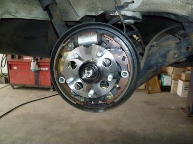 リアバブベアリング異音 修理 石川県金沢市より