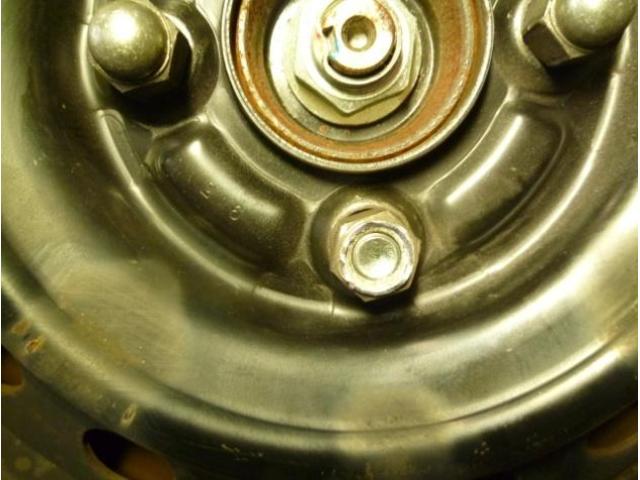 ホイールナット外れない修理 石川県金沢市より