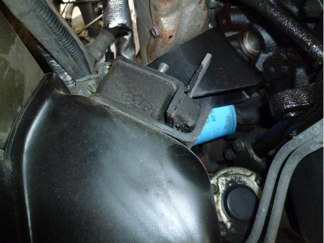 エンジン振動大 修理 石川県金沢市より