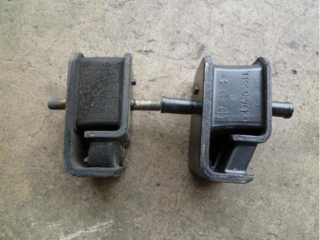 エンジン振動大 修理 石川県金沢市より