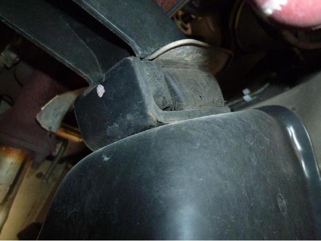 エンジン振動大 修理 石川県金沢市より