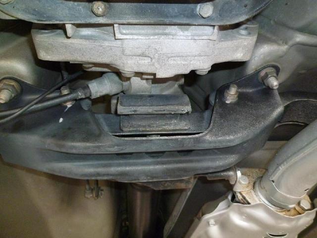 エンジン振動大 修理 石川県金沢市より