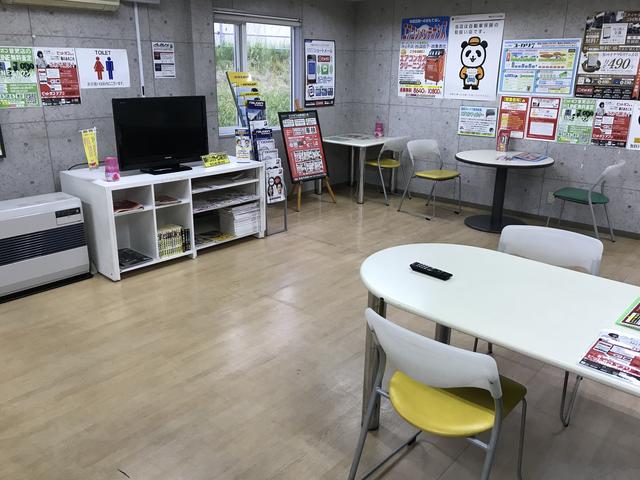 別棟の待合室でお待ちいただけます。