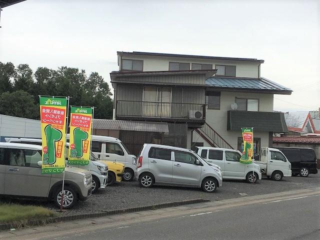 整備だけではなく、新車・中古車販売もしております。