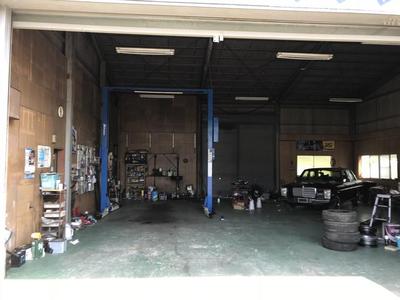 中型トラックまで整備可能です