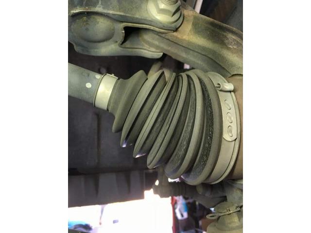 ホンダ　ヴェゼル　車検整備　エンジンオイル　エアエレメント　フロントブレ－キパット　エアコンフィルタ－交換　整備　修理　整備工場　修理工場　車検　点検　任意保険　茨城　龍ヶ崎　取手　牛久　つくば　つくばみらい　守谷　稲敷　ＮＵＴＥ