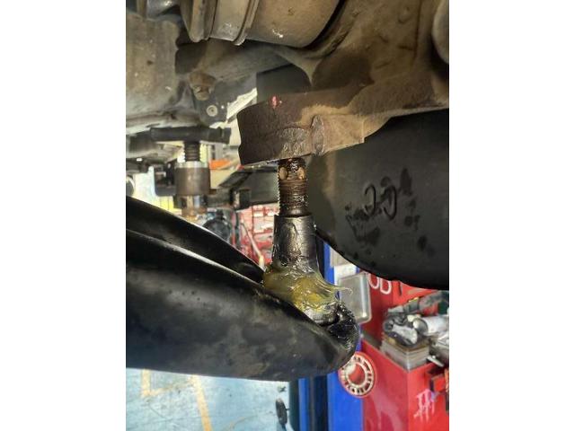 ホンダ　モビリオ　車検整備　エンジンオイル　ブレ－キオイル　ロアボ－ルジョイントブ－ツ　ブレ－キパット　エアコンフィルター　交換　整備　修理　整備工場　修理工場　車検　点検　任意保険　茨城　龍ヶ崎　取手　牛久　つくば　つくば　ＮＵＴＥＣ