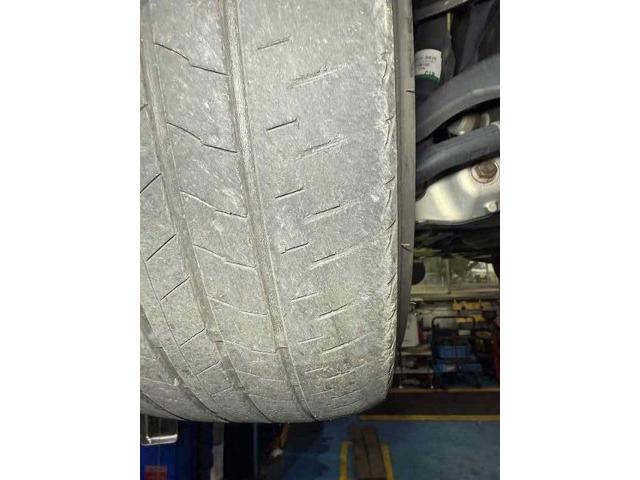 トヨタ　クラウンハイブリッド　6ヶ月点検　エンジンオイル　ＺＺ１１　交換　整備　修理　整備工場　修理工場　車検　点検　任意保険　茨城　龍ヶ崎　取手　牛久　つくば　つくば　ＮＵＴＥＣ