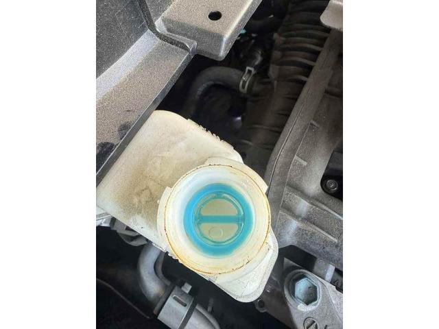 日産　エクストレイル　車検整備　エンジンオイル＆エレメント　バッテリ－　エアコンフィルタ－匂う　交換　整備　修理　車検　点検　任意保険　茨城　龍ヶ崎　取手　牛久　つくば　つくば　ＮＵＴＥＣ