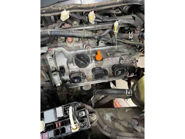 ダイハツ ハイゼットバン パワ-ウィンドスイッチ 破損 エンジンオイル漏れ タペットカバーパッキン   交換 整備 修理 車検 点検 任意保険 茨城 龍ヶ崎 取手 牛久 つくば つくば NUTEC