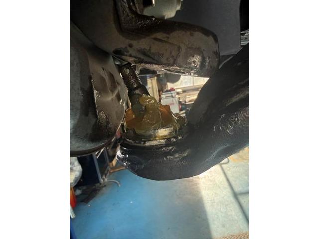 ダイハツ ハイゼットデッキバン 車検整備 エンジンオイル NUTEC ZZ01 ロアボ-ルジョイントブ-ツ エアコンフィルタ- 交換 整備 修理 車検 点検 任意保険 茨城 龍ヶ崎 取手 牛久 つくば つくば NUT整備