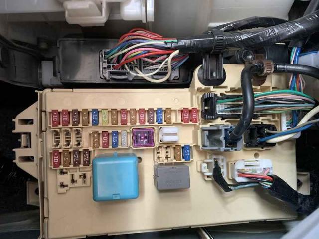 ダイハツ　ミライース　バッテリ－上り　エンジン始動できない　交換　整備　修理　車検　点検　任意保険　茨城　龍ヶ崎　取手　牛久　つくば　つくば　ＮＵＴＥＣ