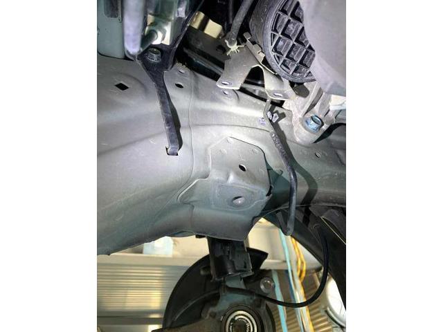 日産　ノート　サスペンション 足回り損傷　縁石　乗り上げ　走行不能　交換　整備　修理　車検　点検　任意保険　茨城　龍ヶ崎　取手　牛久　つくば　つくば　ＮＵＴＥＣ