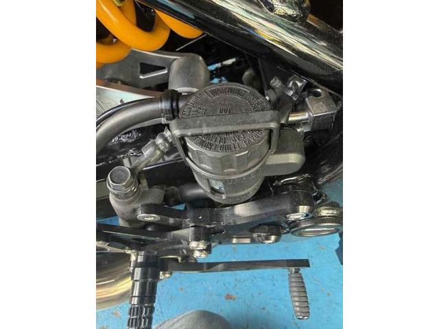 カワサキ　Ｚ９００ＲＳ　チェ－ンカバ－　テ－ルレンズ　ブレ－キリザ－ブキャップ　交換　　整備　修理　車検　点検　任意保険　茨城　龍ヶ崎　取手　牛久　つくば　つくば　ＮＵＴＥＣ