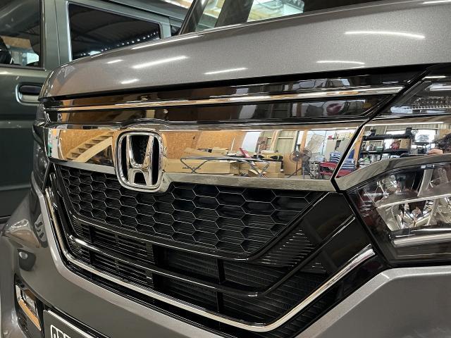 ホンダ N-BOX JF3 グリル交換 中古車販売 車検 整備 鈑金 塗装 ホンダ N-BOX JF3 グリル交換 中古車販売 車検 整備 鈑金 塗装