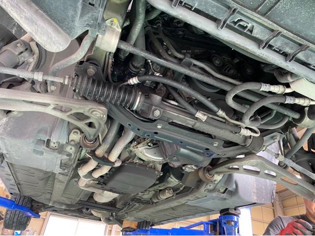 BMW 318i E46 オイル漏れ修理　エンジンマウント交換