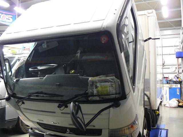 三菱　キャンター冷凍車　エアコン修理　江戸川区