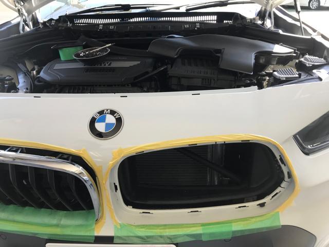 BMW X2 フロントグリル交換
