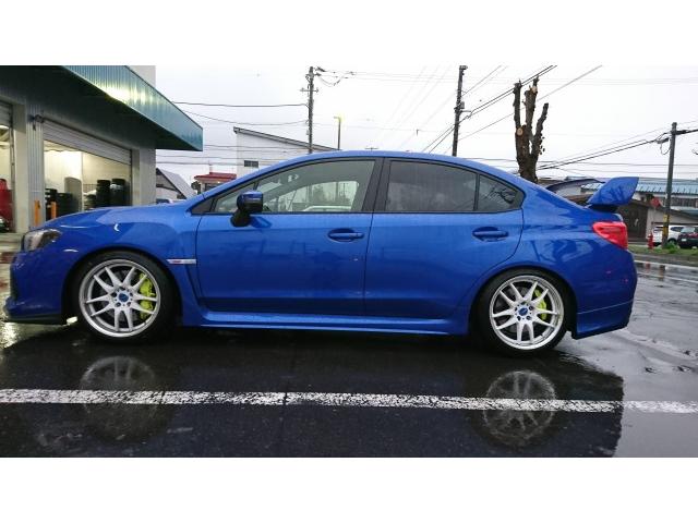 スバル　ＷＲＸ　ＳＴＩ　１８インチ