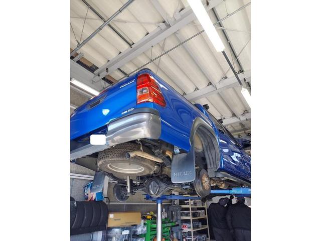 トヨタ　ハイラックス　I様　車検ご入庫