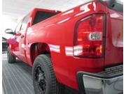 弊社の経営理念は「お客様に安心と感動を提供し、社員一同の幸福と成長の追及」です。