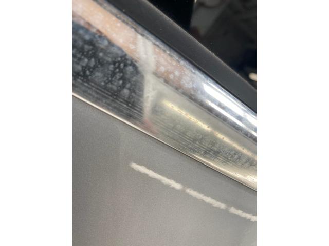 欧州車　アルミモール　水垢　除去　ドアモール