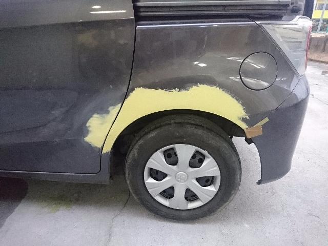 ホンダ　フリード　リヤドア板金塗装　リヤフェンダー板金塗装　水性塗料　知立市で自動車板金塗装はアスターへ