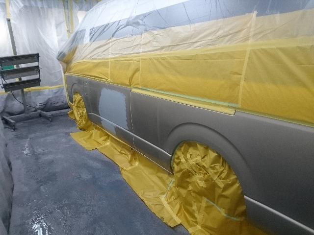 ハイエース　スライドドア板金塗装　水性塗料　刈谷市のお客様　知立市で自動車板金塗装はアスターへ