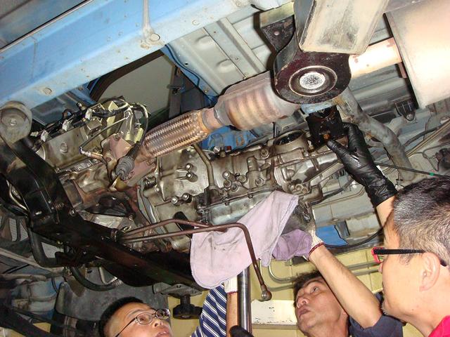 ダイハツ ハイゼットトラックのエンジン・ATミッションの交換