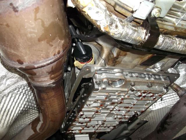 メルセデスベンツ SLのATF用センサーのパッキンとオイルパンのパッキンの交換