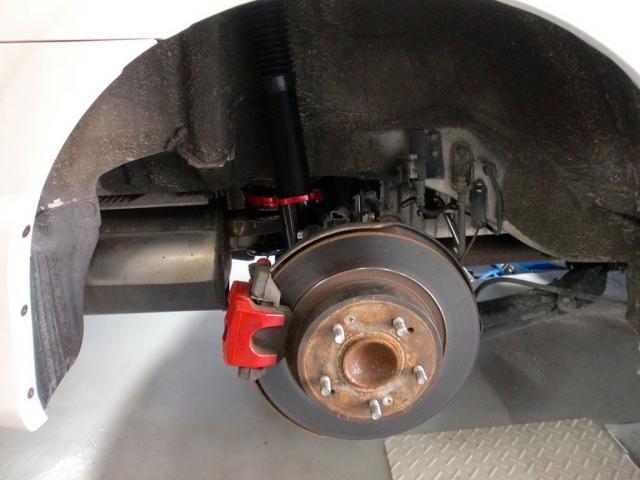 ホンダ シビックType-R FD2のサスペンションを車高調に交換 ホンダ シビックType-R FD2のサスペンションを車高調に交換