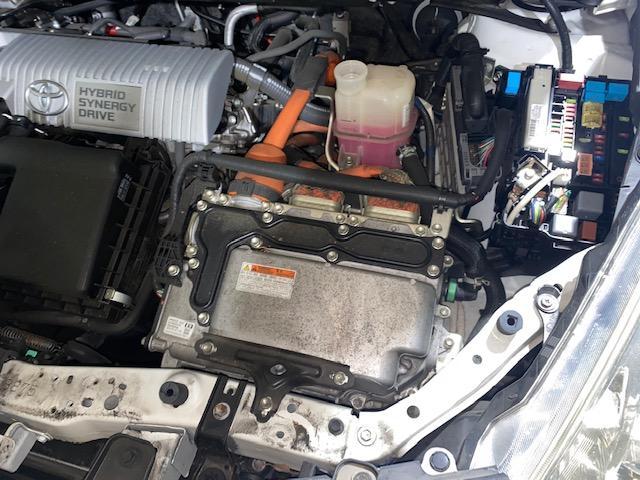 トヨタ　プリウスα　DAA-ZVW41W　エンジンチェックランプ　ハイブリットシステム異常　コンバーター交換　横浜市　泉区　自動車修理