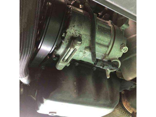 H26 プジョー308 エンジン回り異音修理(コンプレッサー不良 H26 プジョー308 エンジン回り異音修理(コンプレッサー不良