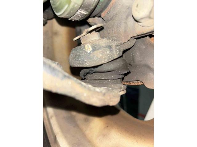 H19 ダイハツ タント エンジン回り異音、ロアアームブーツ交換