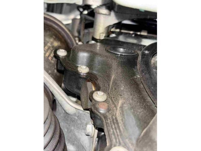 Ｈ２８　フォルクスワーゲン　ゴルフ　車検（タイミングチェーンカバーパッキンよりオイル漏れ）