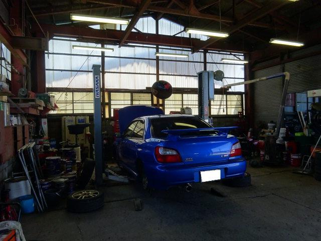 ご来店の際は事前にご連絡を頂けると幸いです。